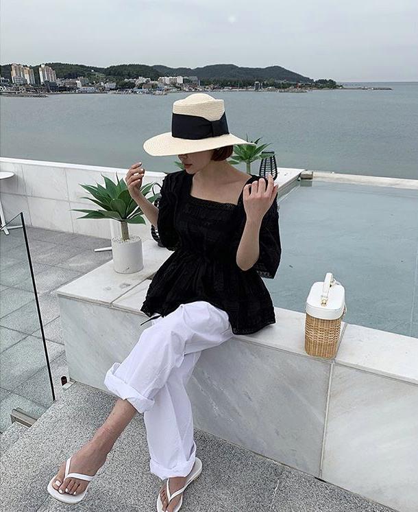 脸圆怎么显脸小又利落,脸大怎么穿搭学生