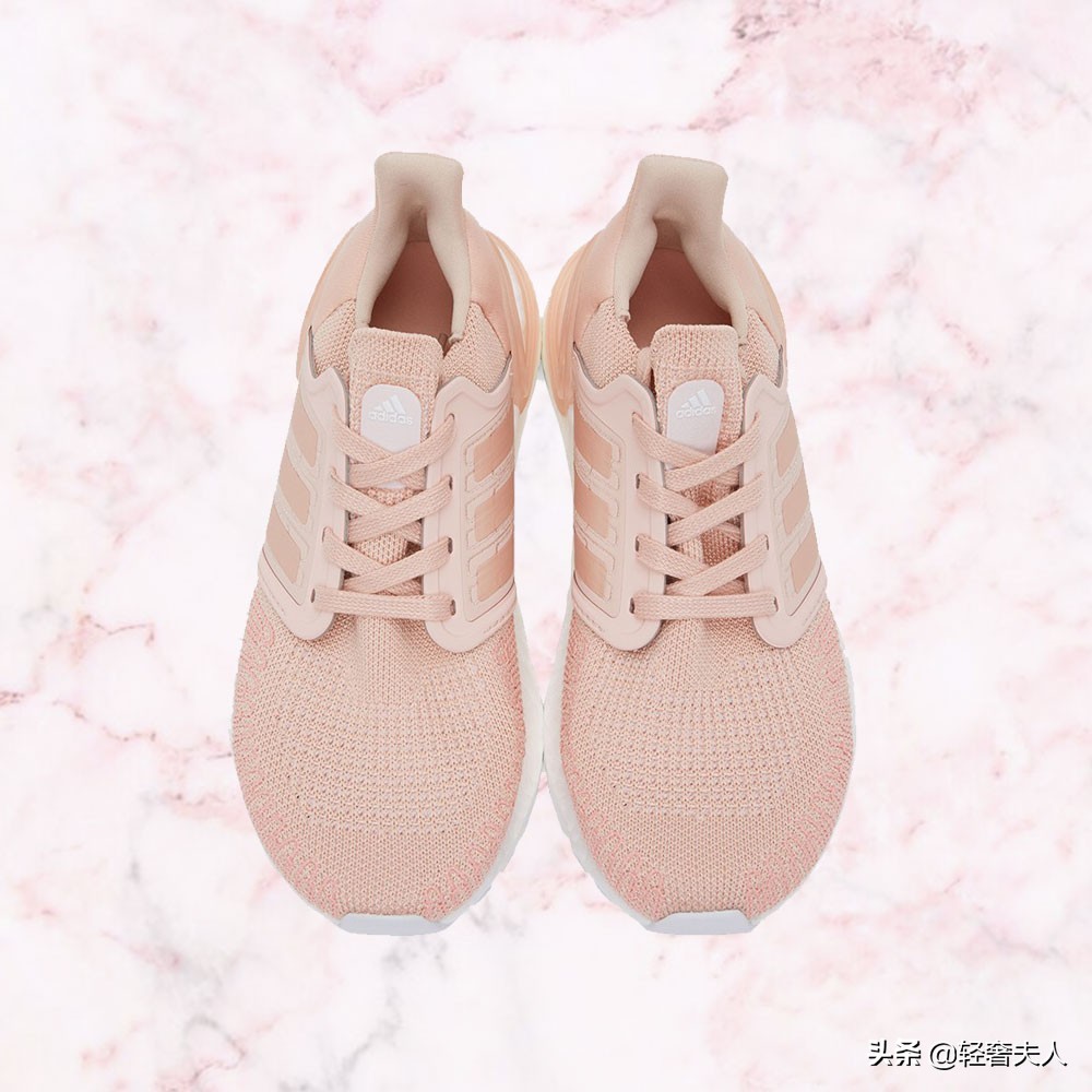 匡威小粉鞋搭配秋冬,匡威阿迪达斯高帮鞋搭配