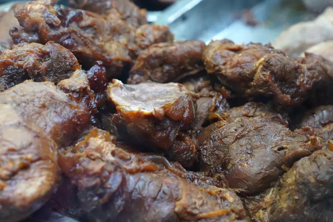 年味｜带上小拖车跟我走！这里买年货实惠好吃