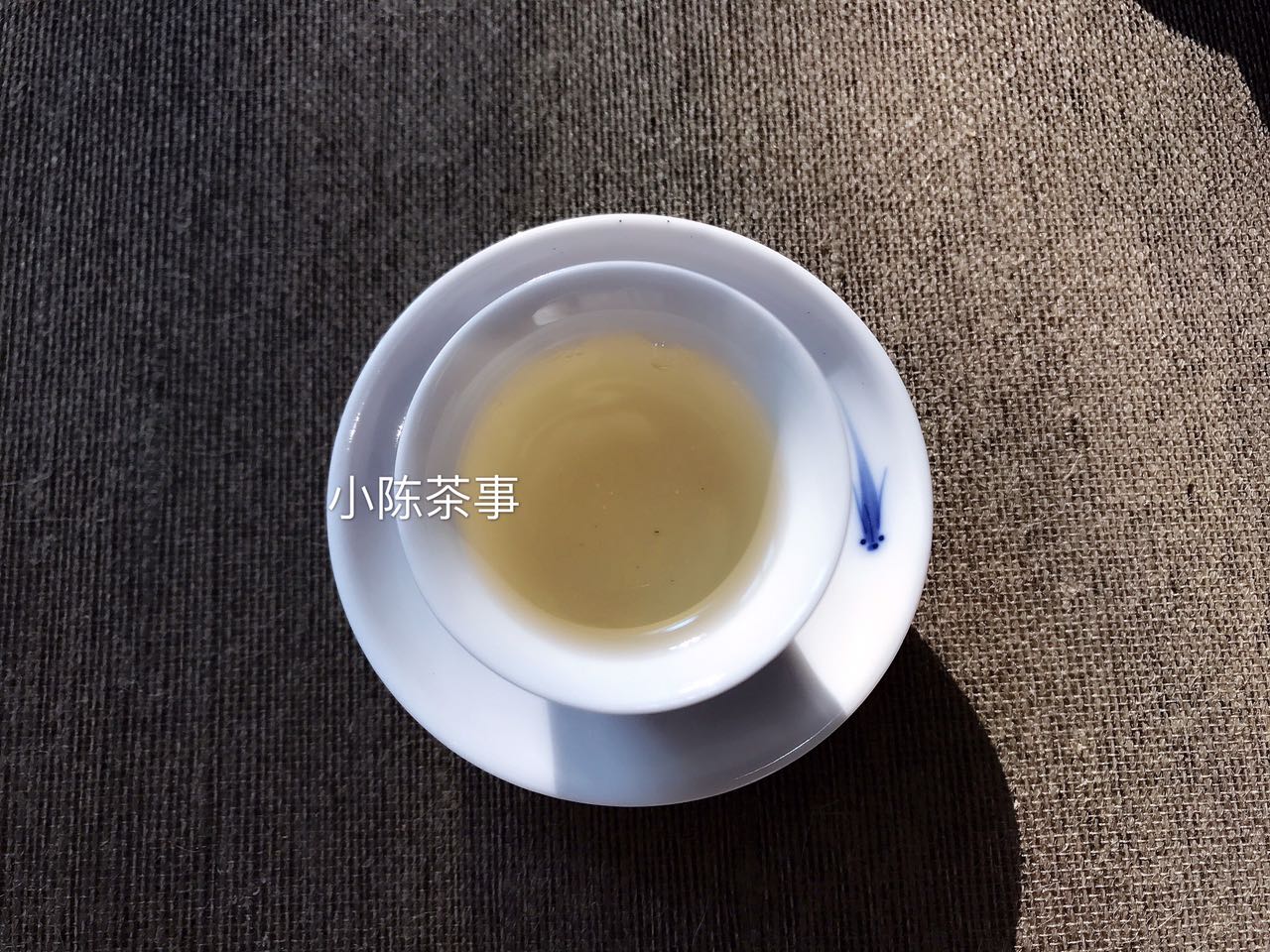 绿茶红茶白茶黑茶适合什么季节喝,绿茶红茶黑茶怎么选
