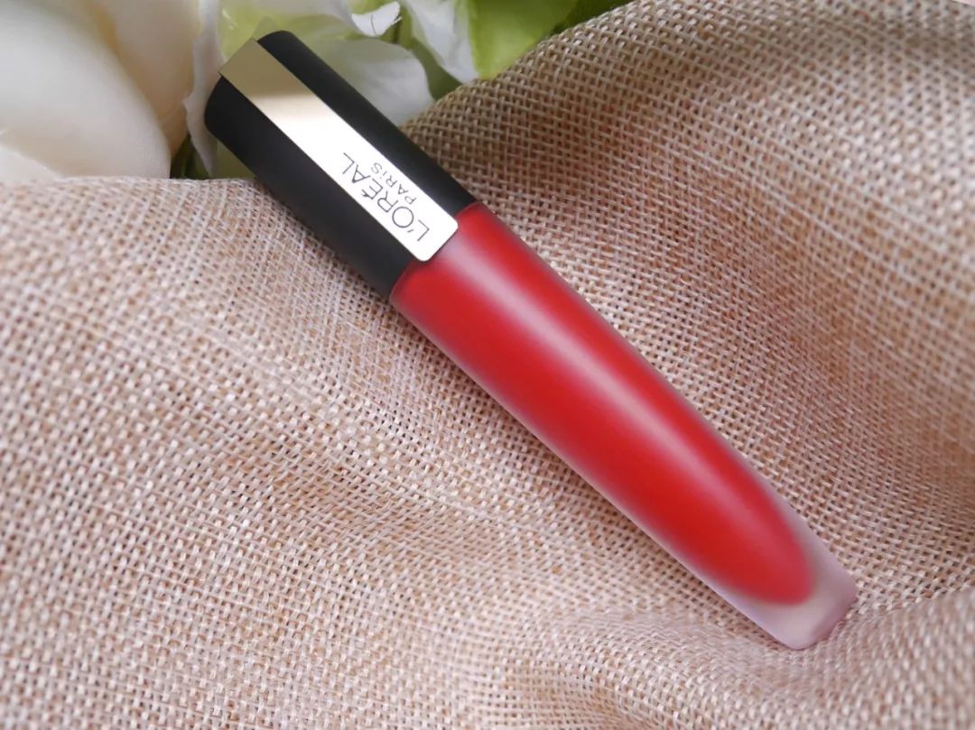 李佳琦的口红推荐竟埋着滚滚天雷？