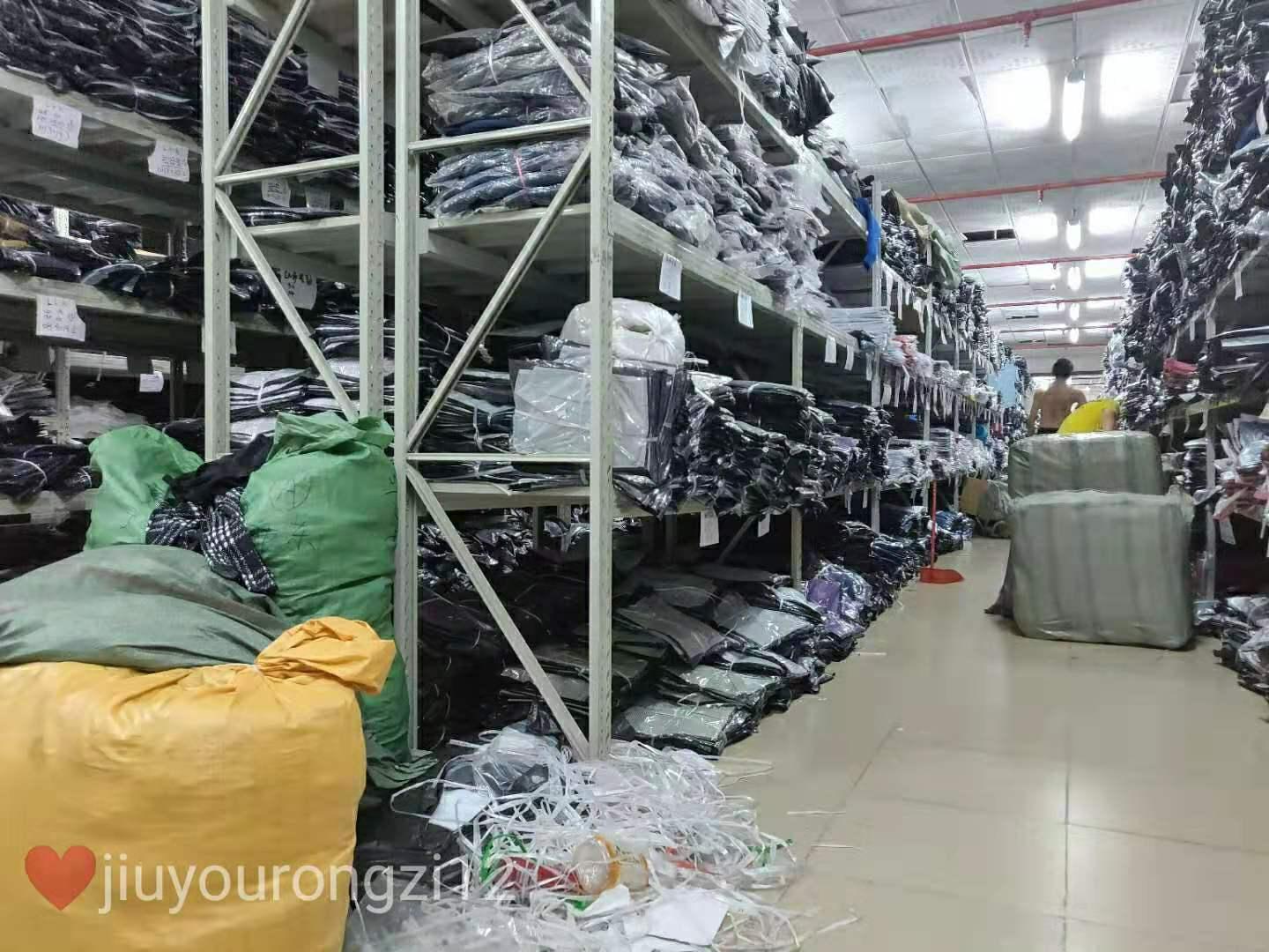 如何辨别服装批发市场的货源,大牌服装批发进货渠道大揭秘