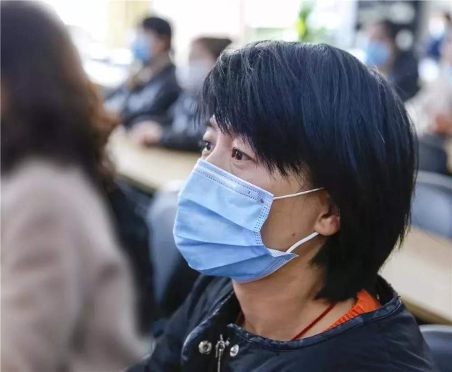 “我跟你们一样只是在工作，只是地方不同”淳安女护师发自武汉的报平安电话让人泪目