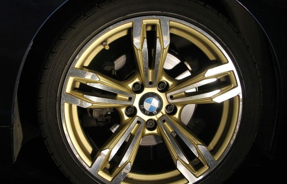 汽车轮胎卡石处理方法,汽车轮胎卡石子需要多久