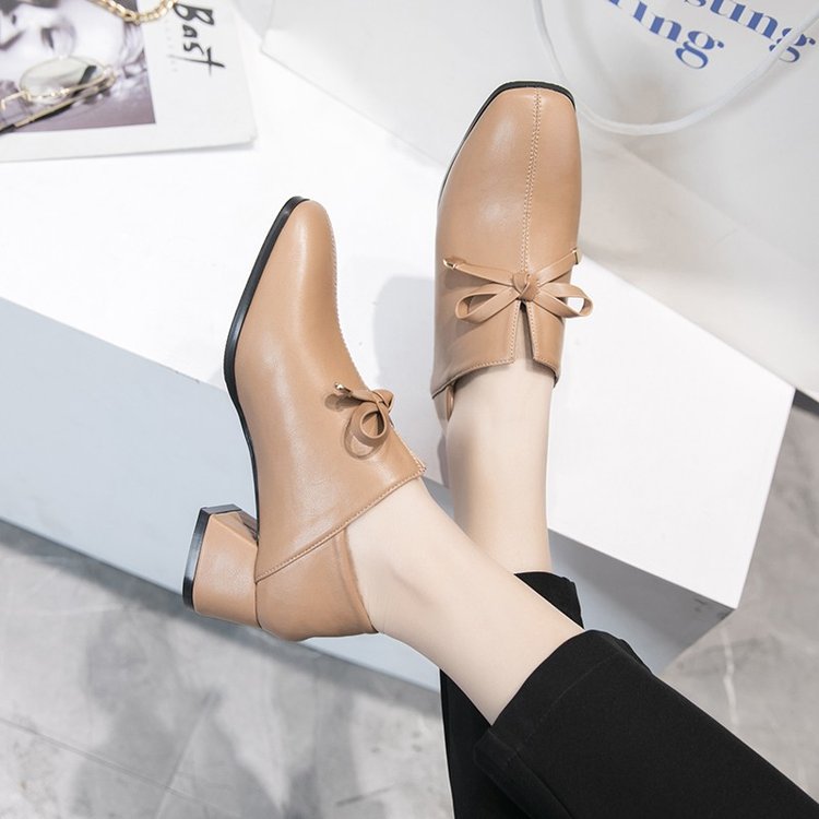 女人一年四季必备的鞋子,冬季穿什么鞋好搭配衣服40岁