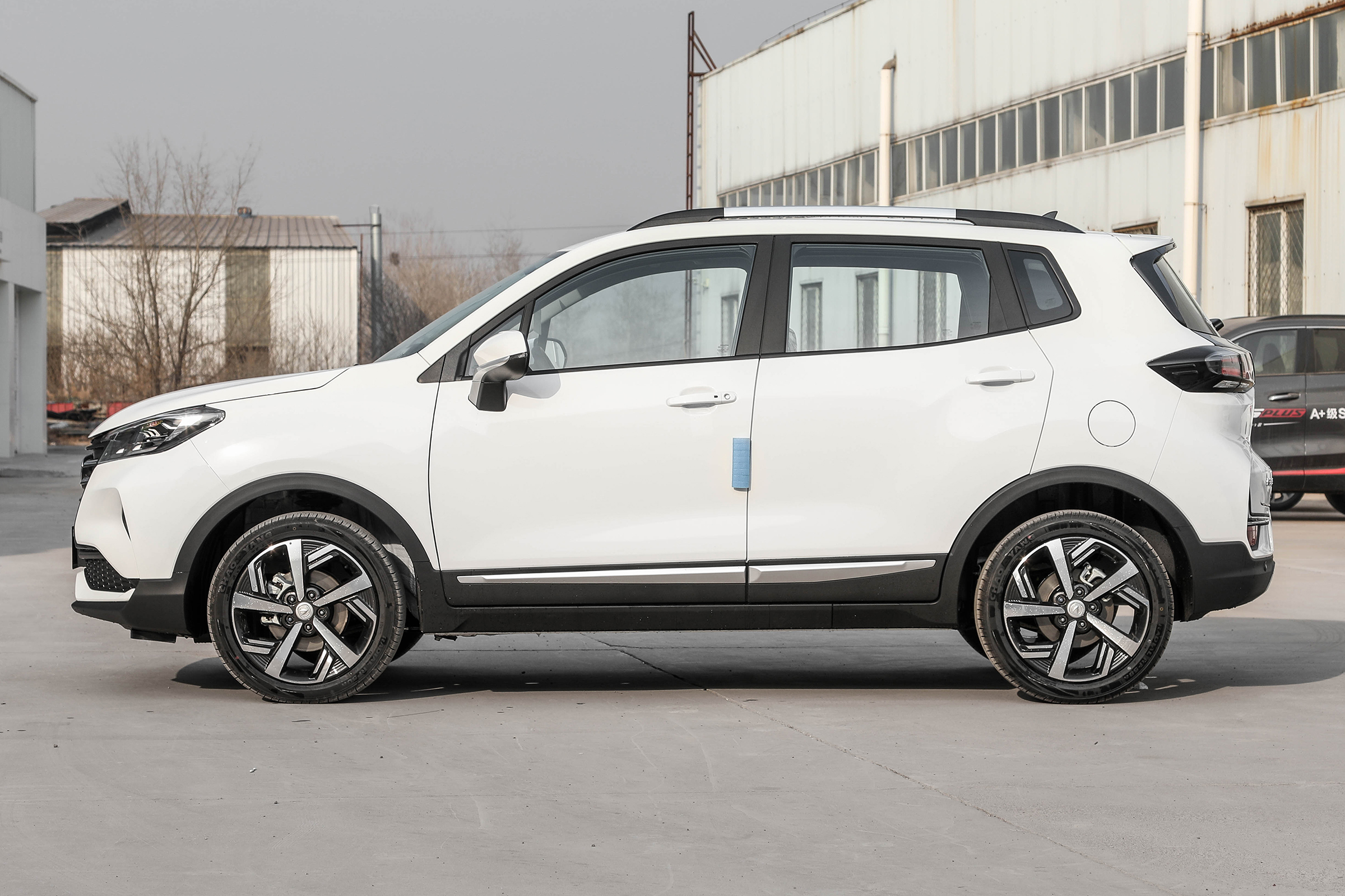 测评长安cs15,最新款长安cs15测评