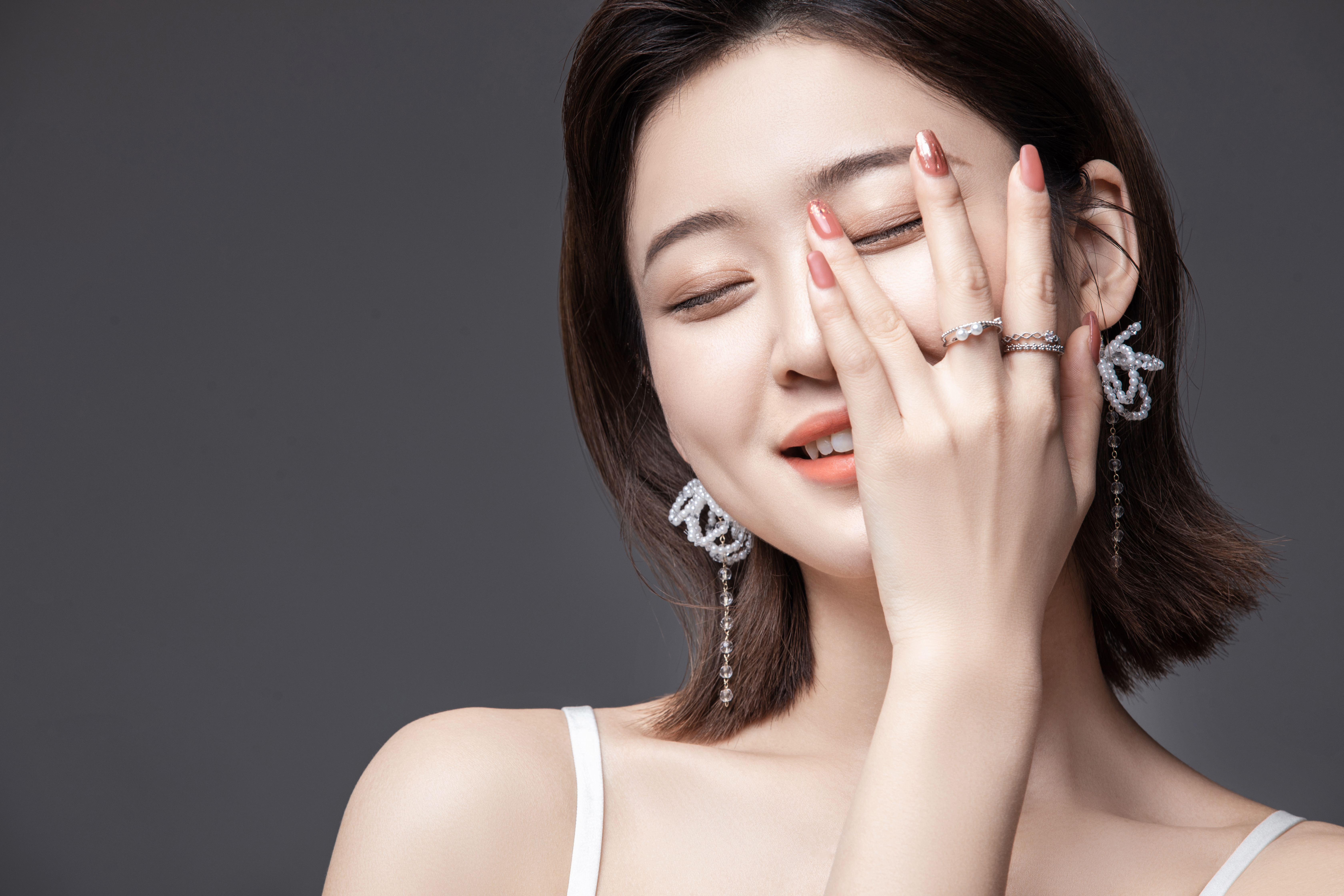 分享几组婚纱照风格,这样极简的韩式婚纱照你喜欢吗