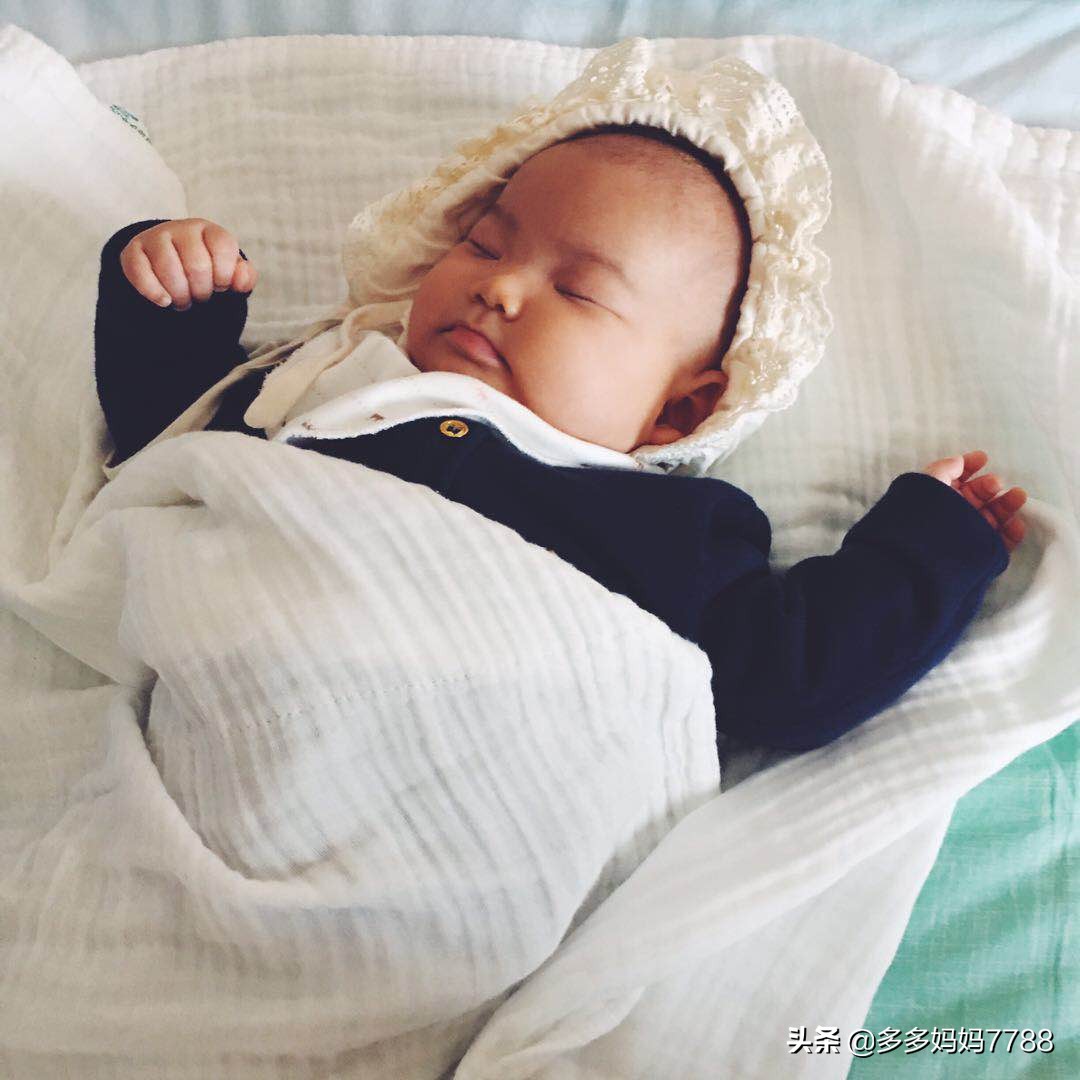 两岁孩子每天凌晨两三点才睡,三个多月宝宝晚上凌晨两点半总醒