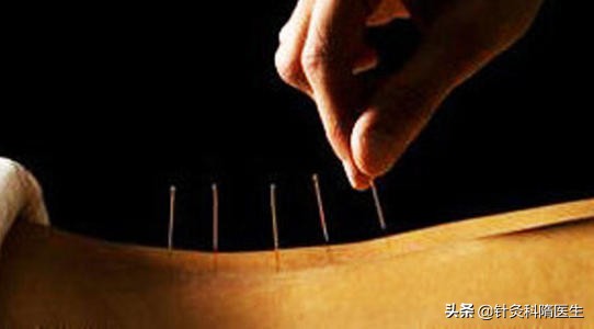 什么是腰椎间盘膨出，为什么会感到下肢酸麻胀痛