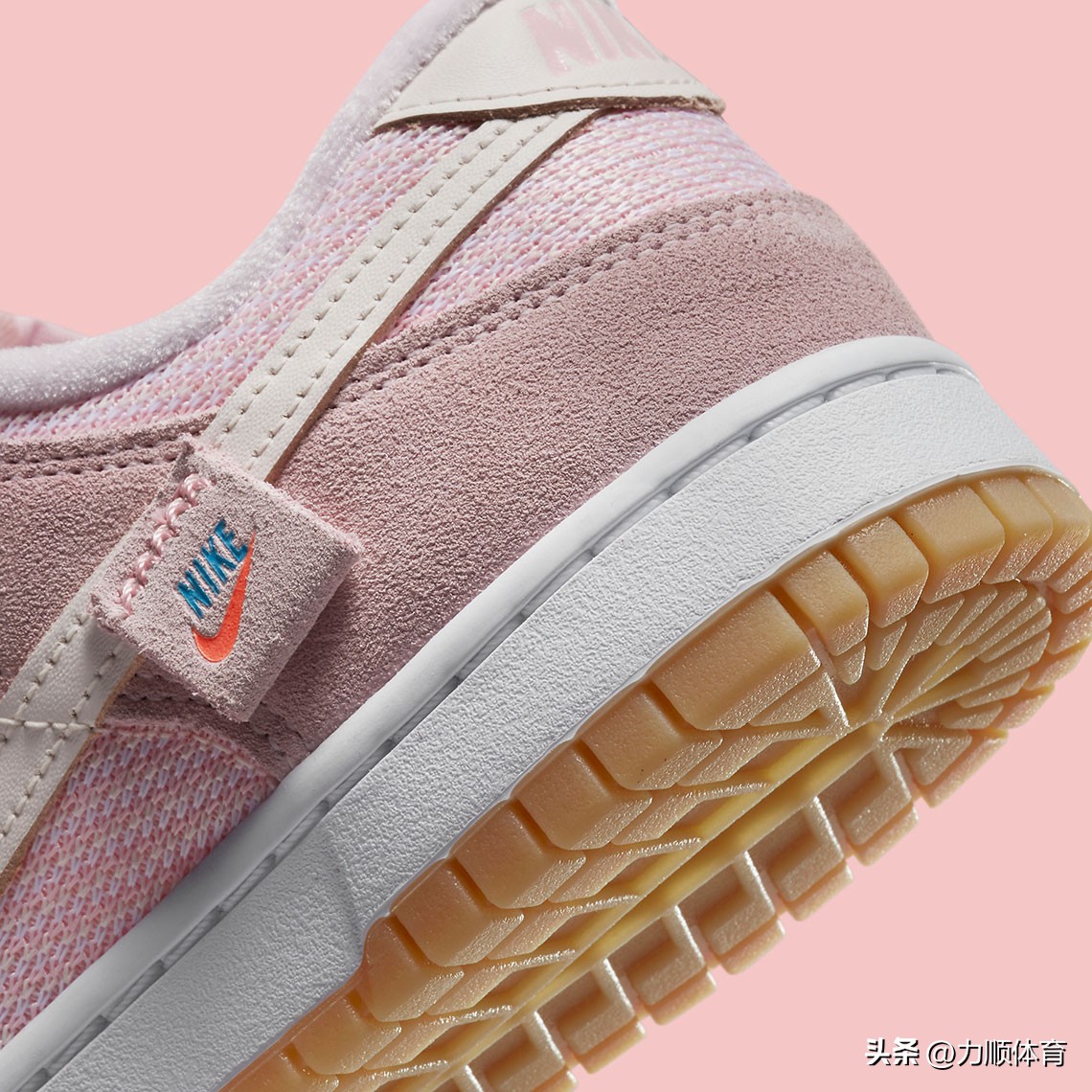 nike泰迪熊dunk,粉红色抱抱熊公仔