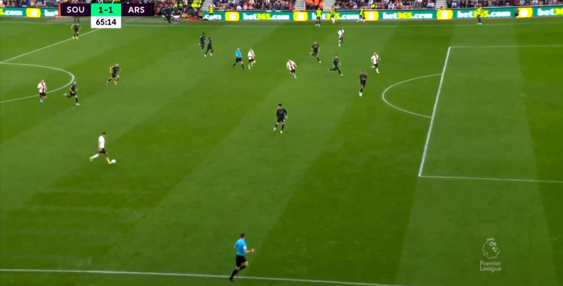 亚洲最强左后卫富安健洋,富安健洋目前效力于哪支球队