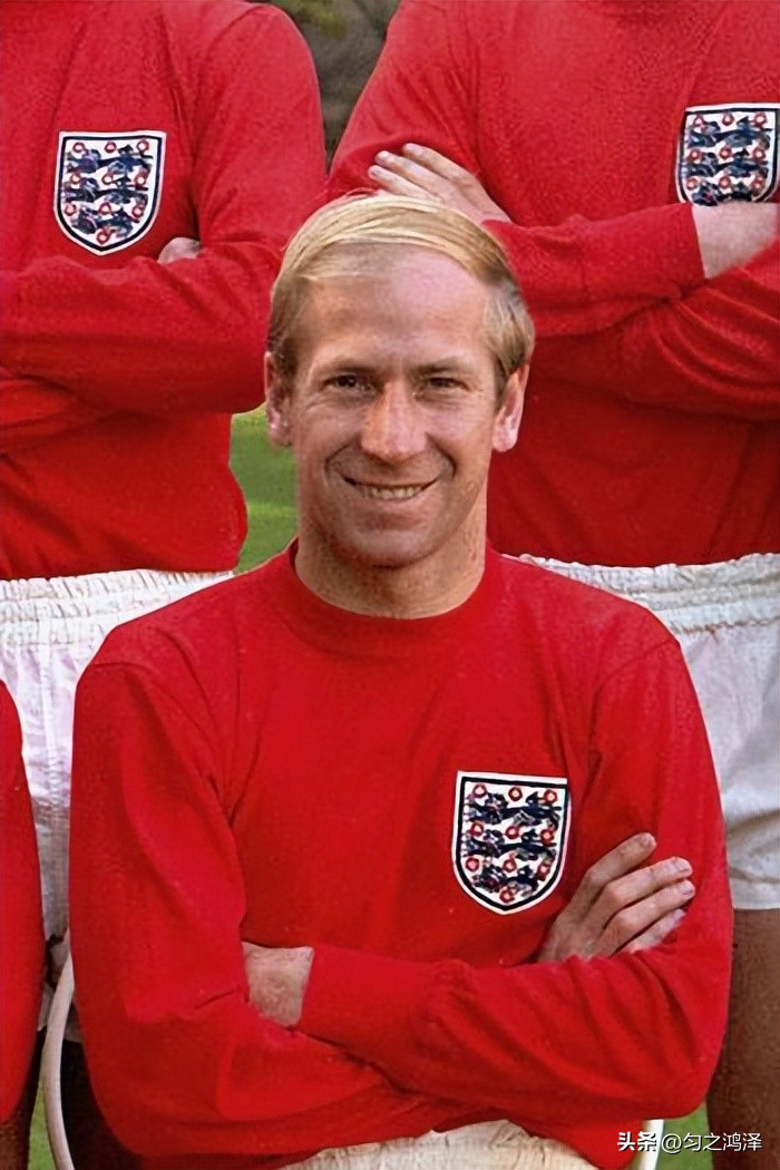 贝利是世界公认的球王,贝利马拉多纳谁是球王