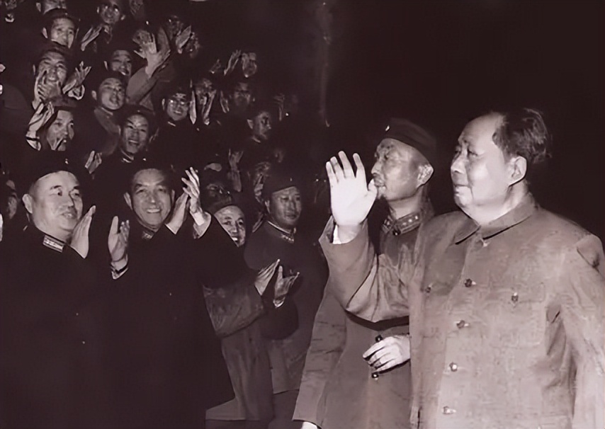 乌克兰悲剧从根上警醒中国，我们再次深刻认识到毛主席的伟大格局