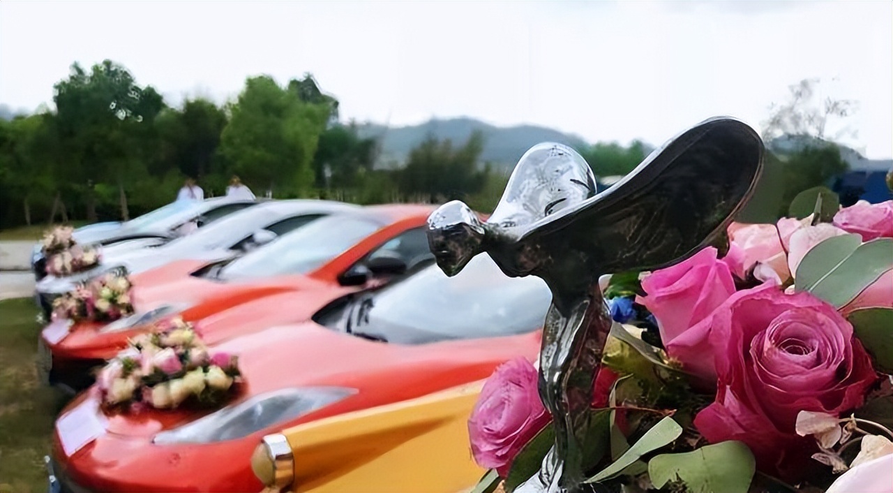 安徽一男子租豪车骗婚,男子租豪车骗40人