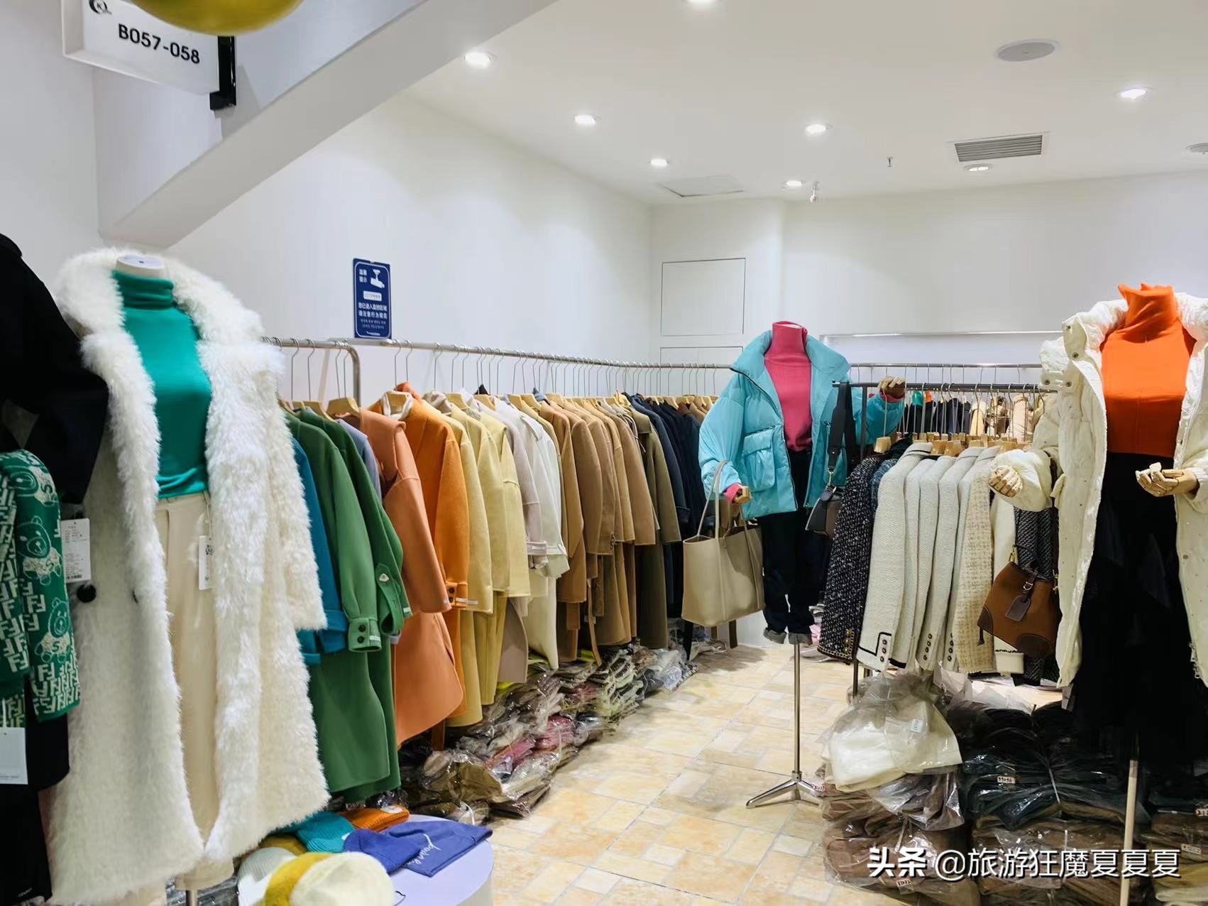 成都竟有一个商场只卖韩装，还有专门拍照打卡一条街，韩范儿十足