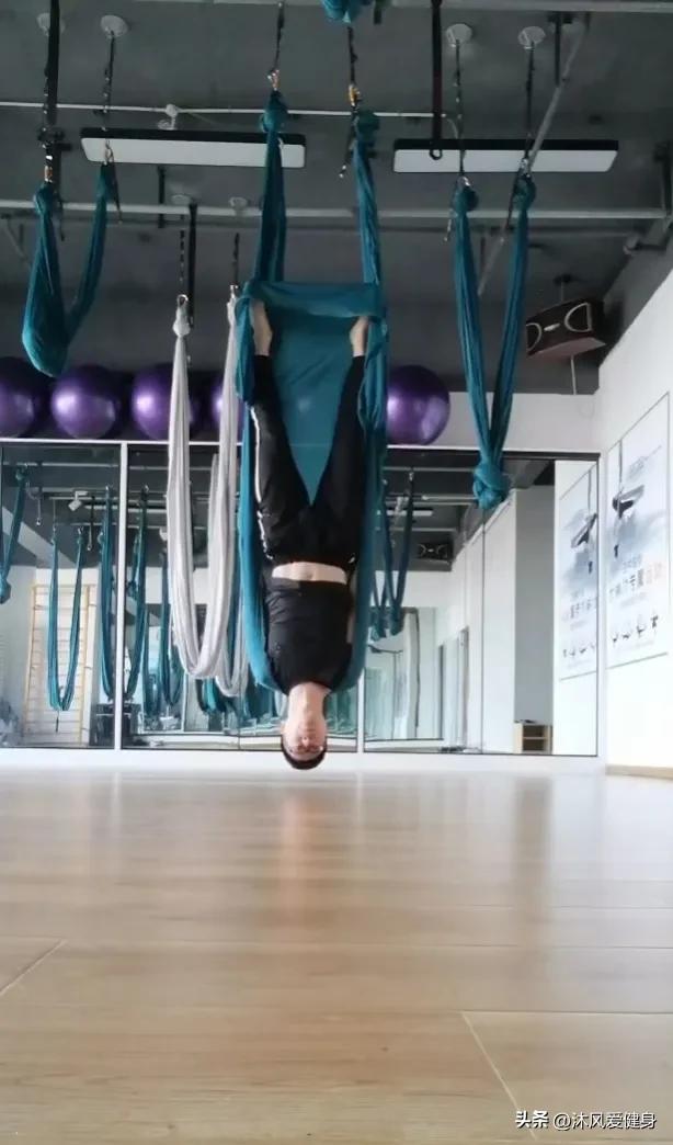 男瑜伽教练兼职,上海男瑜伽教练真实收入