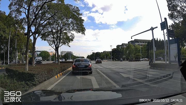 4k的行车记录仪,4K行车记录仪4寸