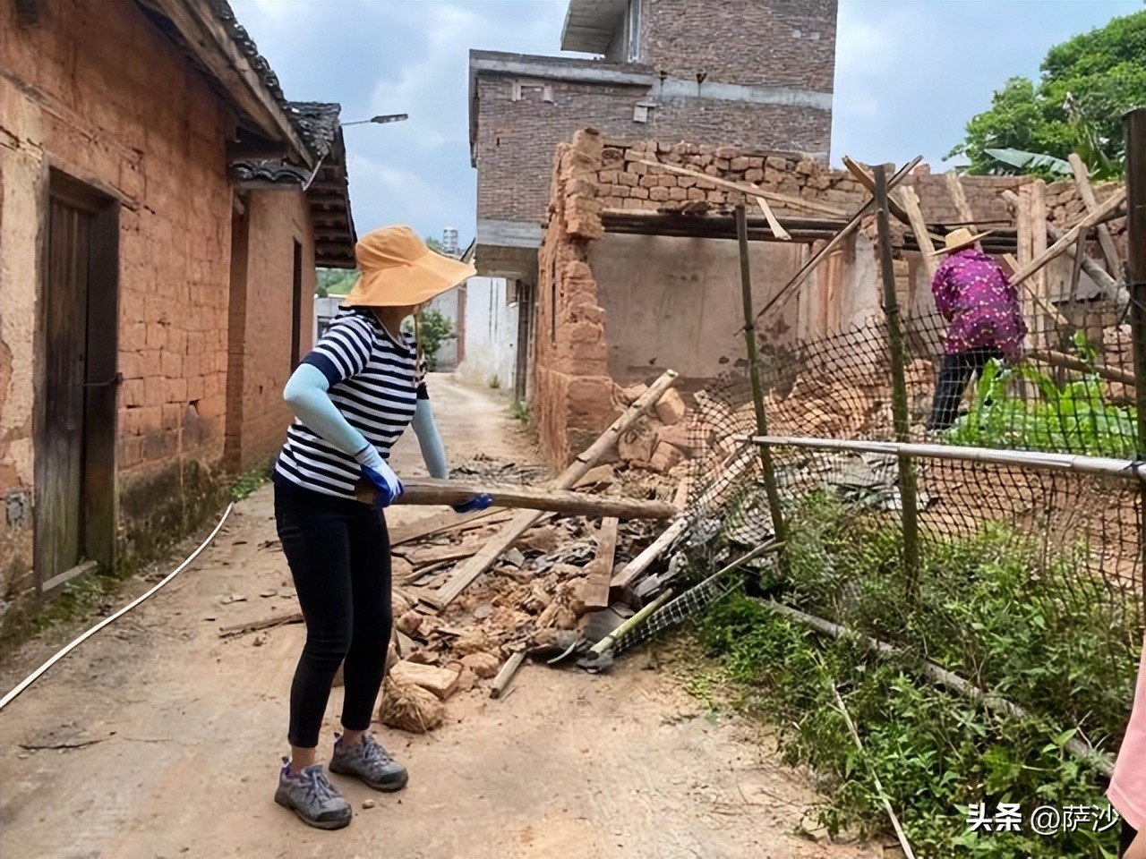 变态歹徒2年奸杀8名妇女还塞入木棍：2004年摩的司机系列奸杀串案