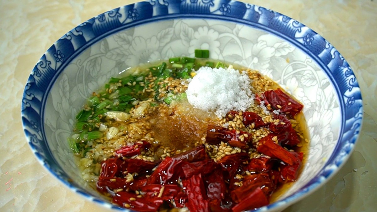 失眠一定要吃这种菜一觉睡到天亮,失眠就怕这菜每天吃一盘安神无梦