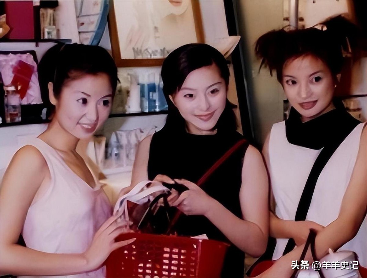 野心炸裂的赵薇，罪名远不止亲日辱华，如今原形毕露下场大快人心