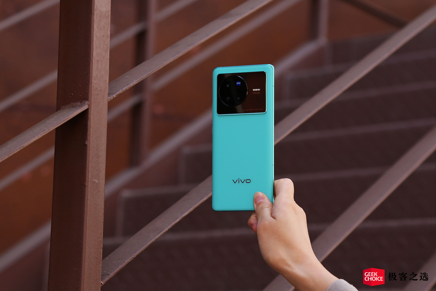 vivox80天玑9000版吃鸡测评,vivox80天玑9000芯片怎么样