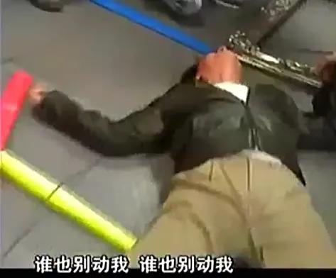 成龙那些年受过的伤全集,那些年的成龙搞笑电影