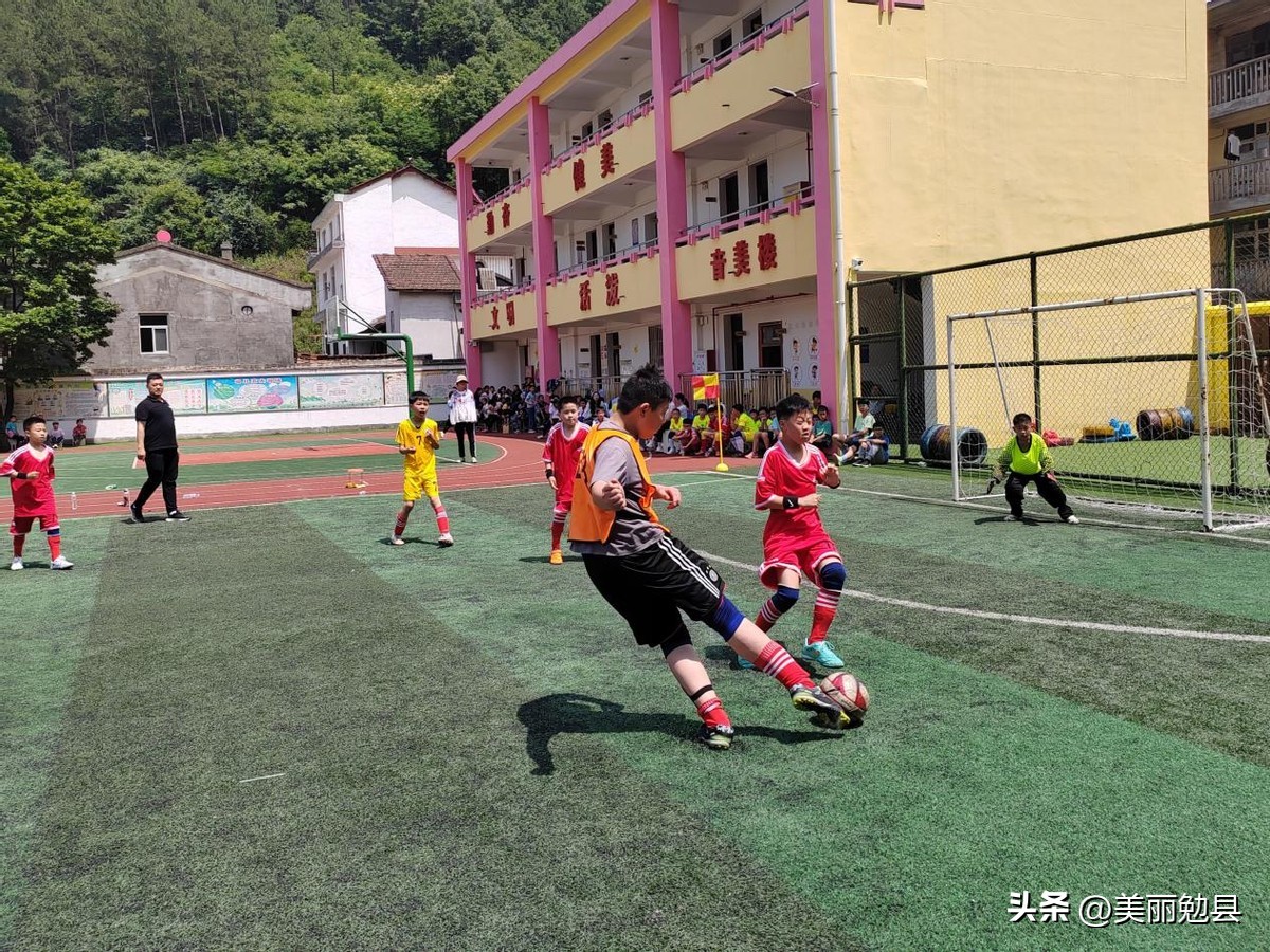 气势如虹足球队比赛,气势如虹现场版