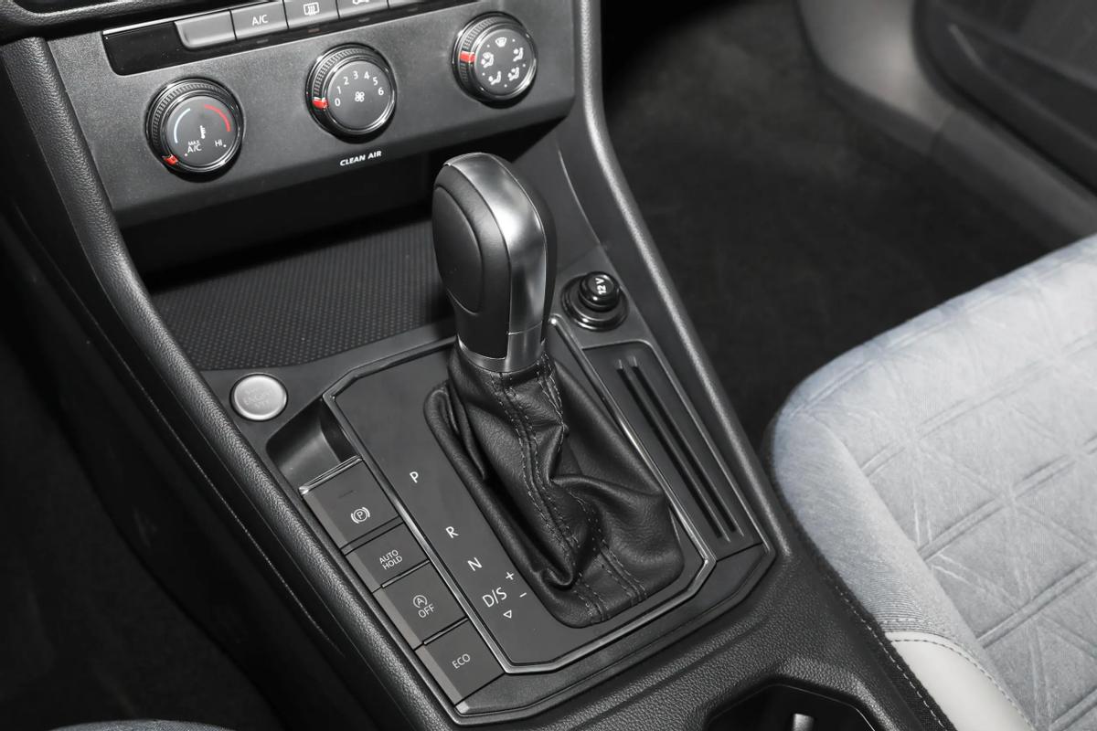 2023款朗逸和2022款朗逸哪个好,上汽大众朗逸2023款实拍