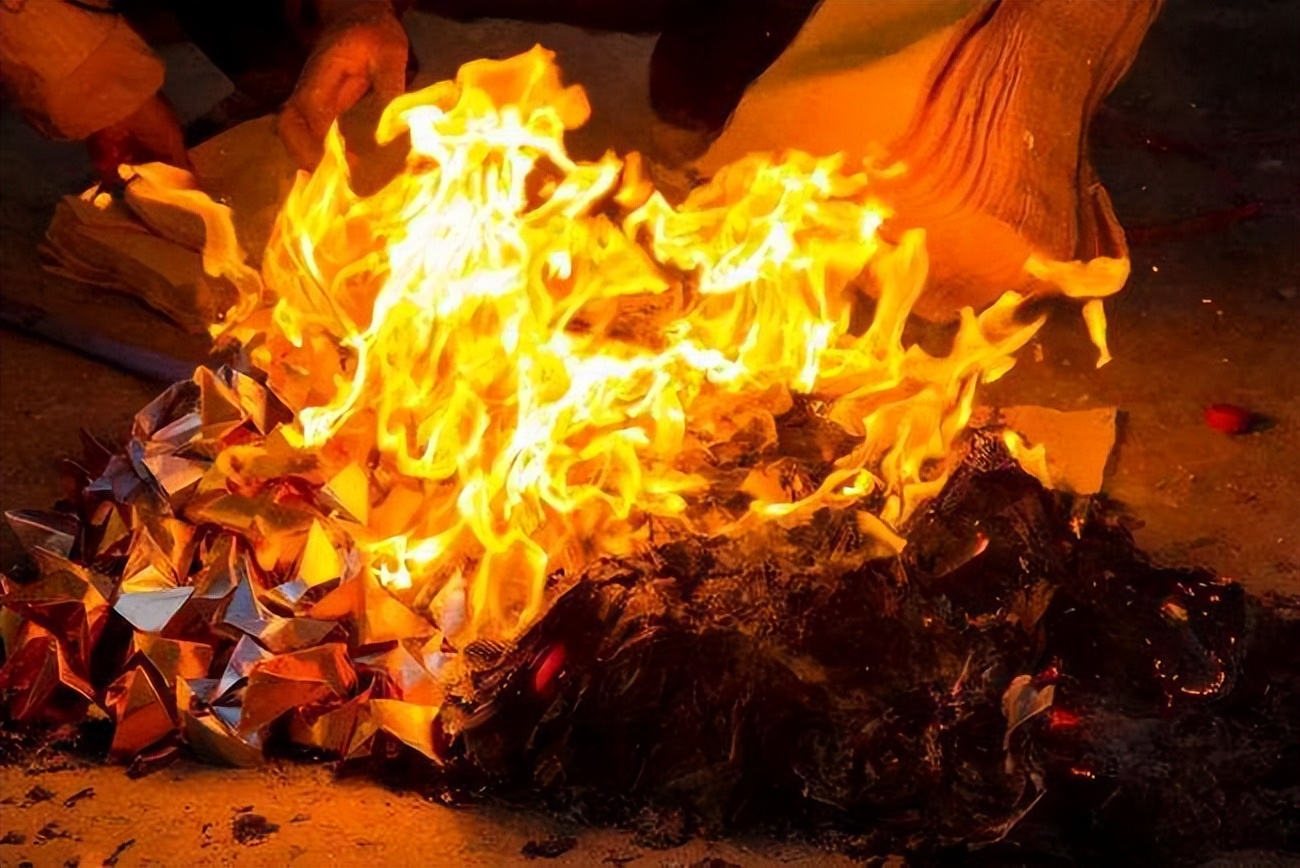 人死后逢六七烧纸的讲究,人死了头七有什么忌讳吗