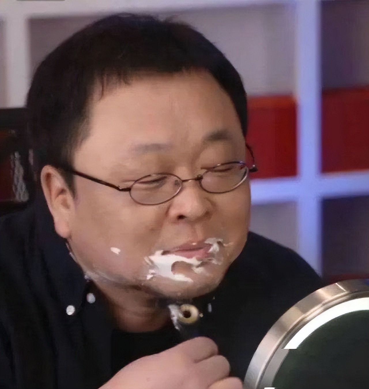 光头剃须神器钝了怎么办,剃须刀变钝不好用只需一张纸