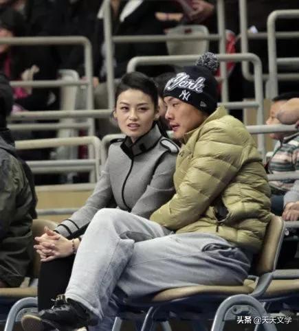 门将王大雷妻子赵立琴讲:他失败时你要鼓励他,胜利时要佯装淡定