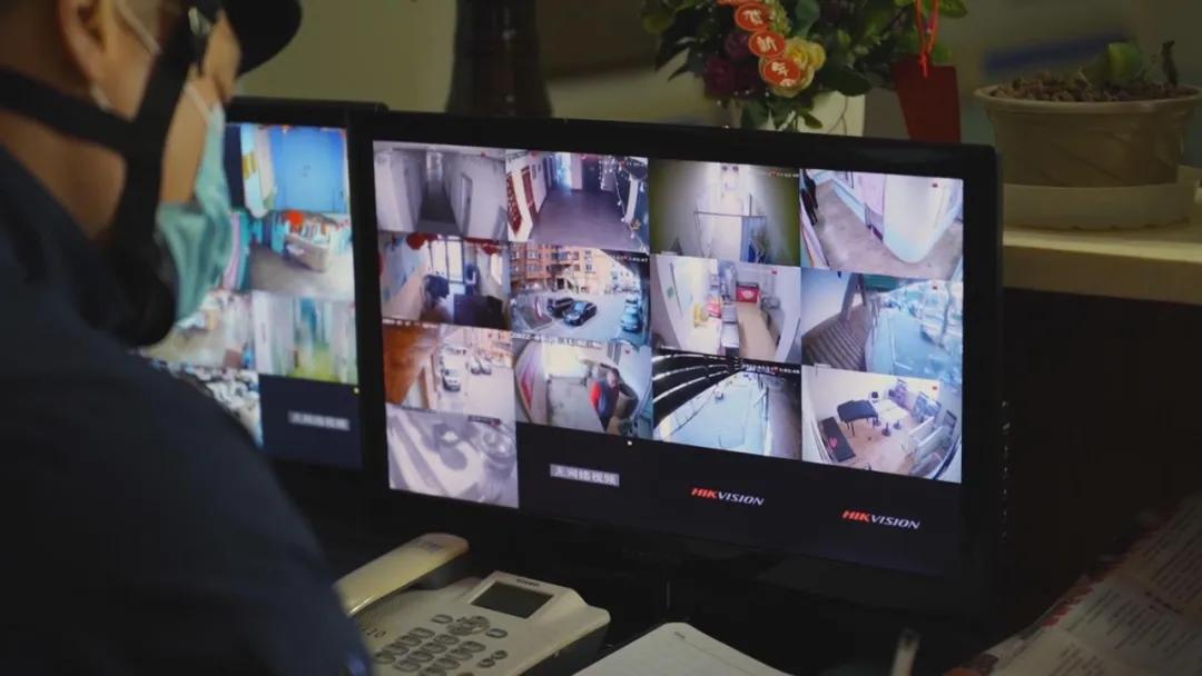 濠氱罕褰辨ゼ涔辫薄涓涚敓,濠氱罕鎽勫奖榛戝箷鐪熺浉