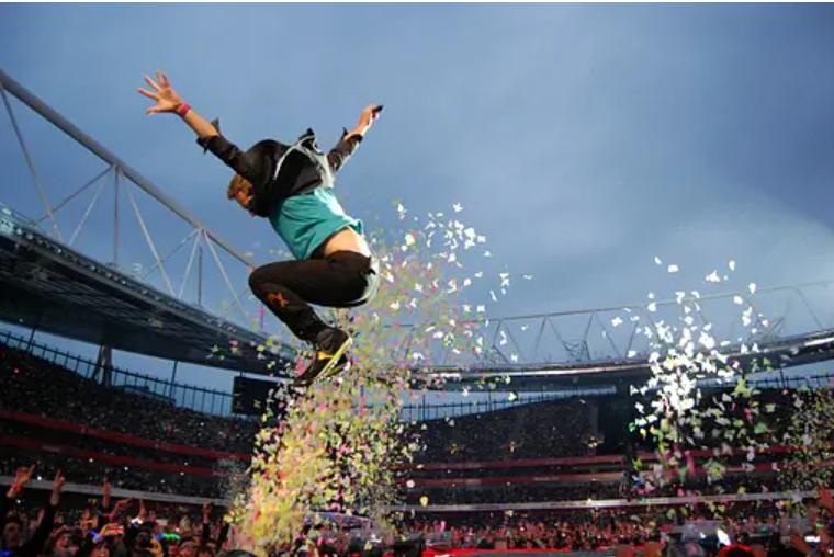 “转移兵工厂”｜百年足球俱乐部产业振兴带动区域升级的城市更新