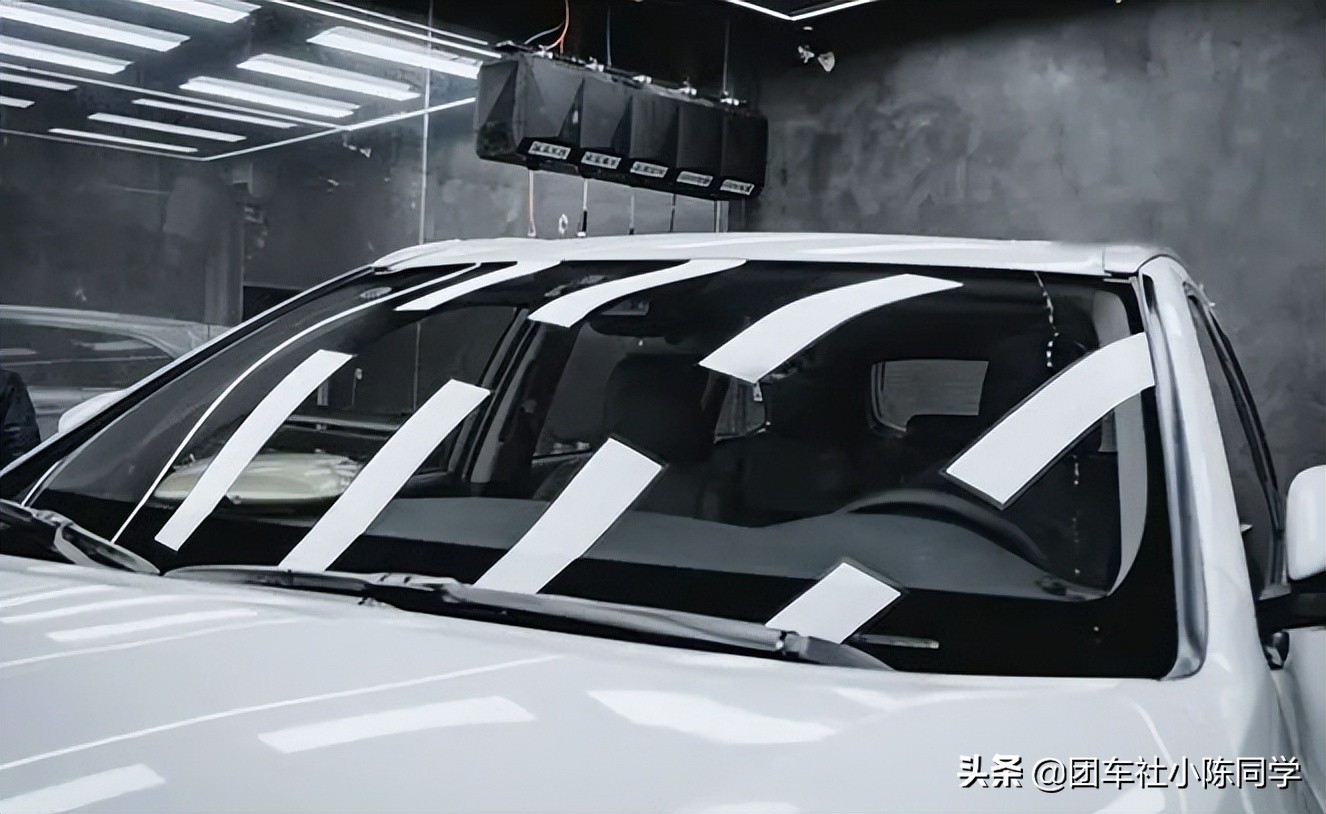 汽车贴膜老化脱层怎么去除残留,汽车油漆老化贴膜好还是喷漆好