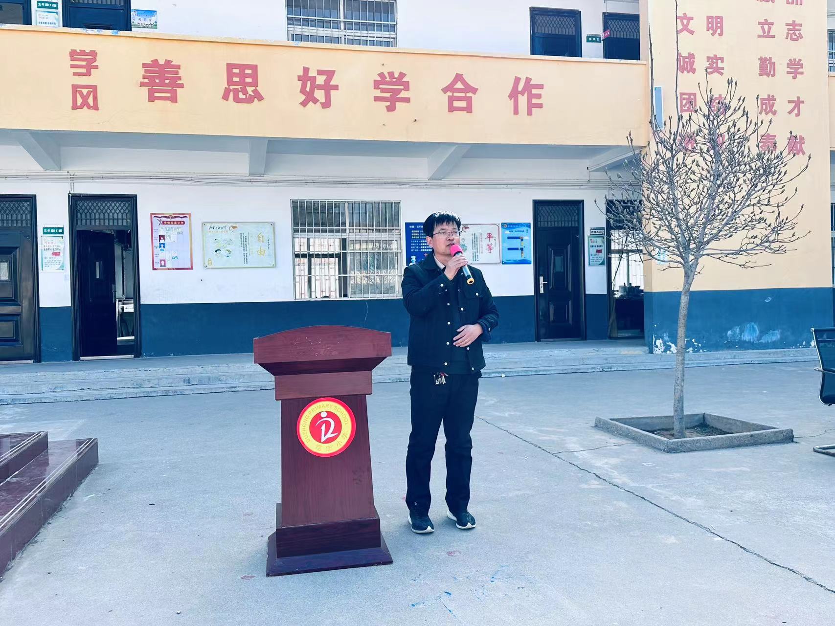 天池镇笃忠中心小学：2022-2023学年第一学期颁奖典礼