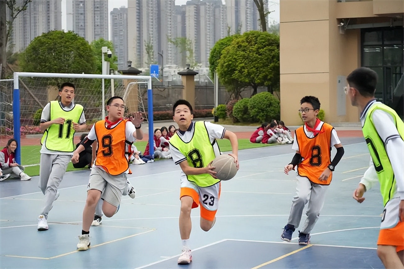 龙泉驿学校运动会,爱成都迎大运详细信息