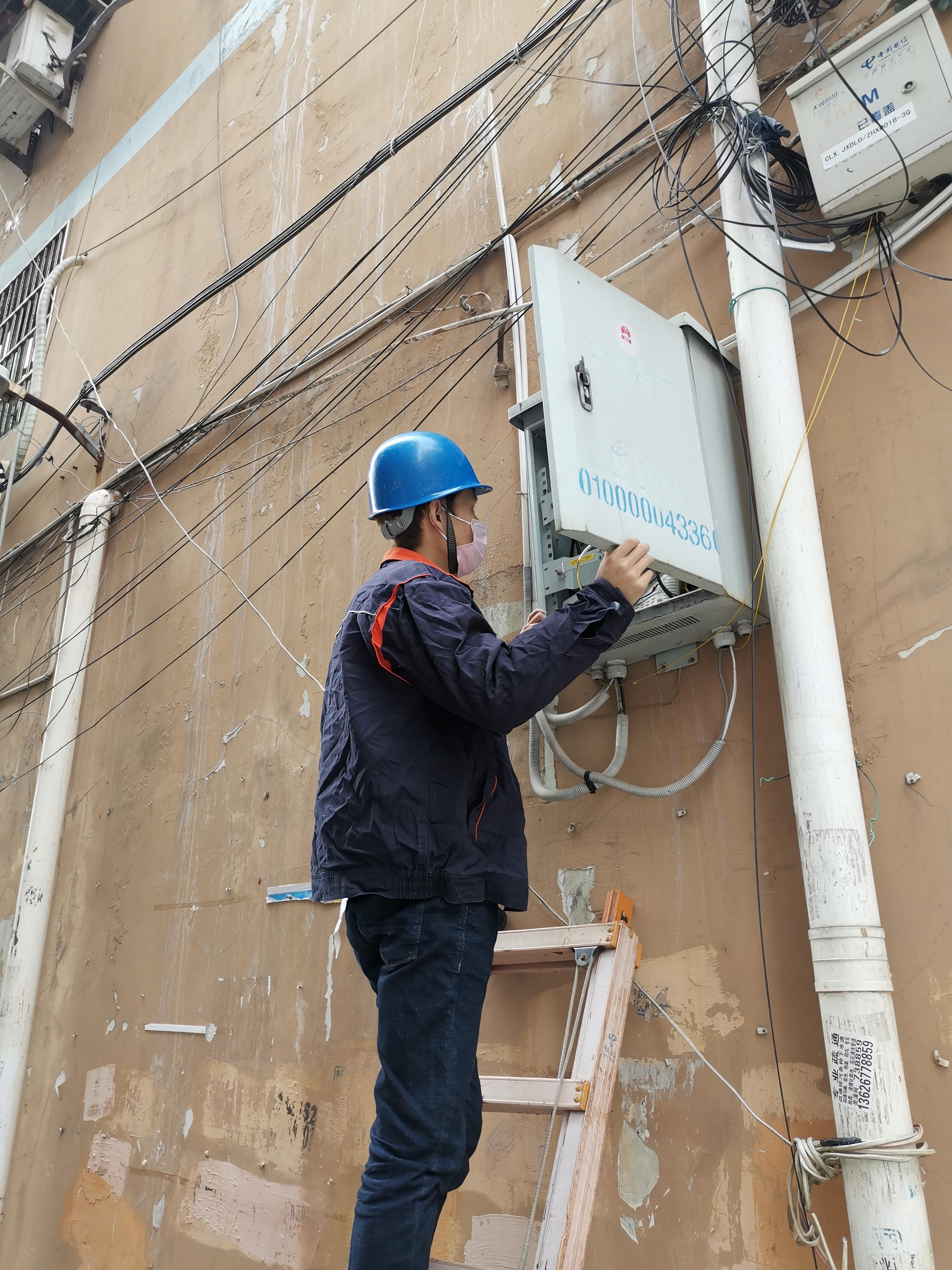 向抗疫英雄致敬民间故事,抗疫军队感人事例