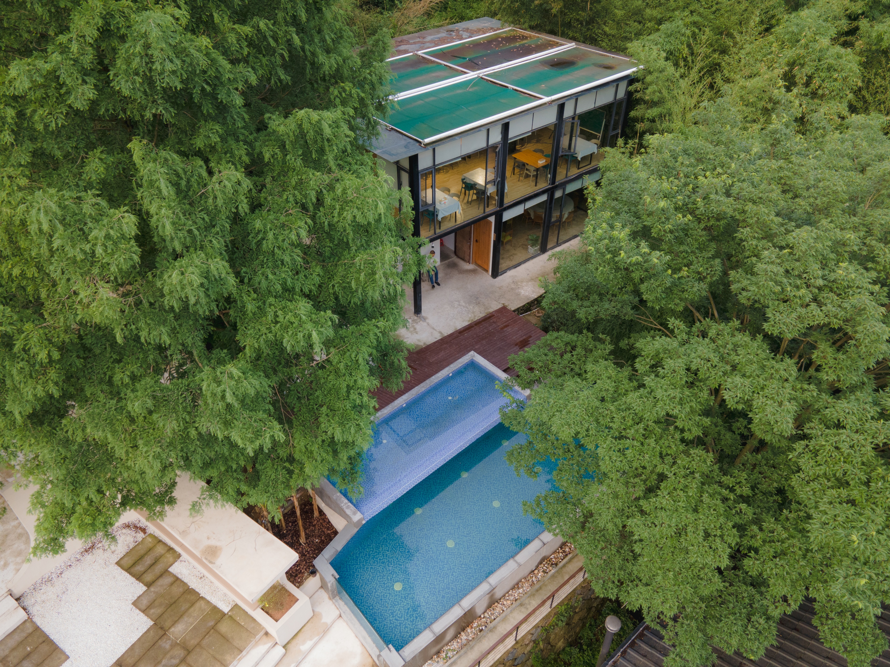 山林逸境私人温泉,在山林中泡温泉