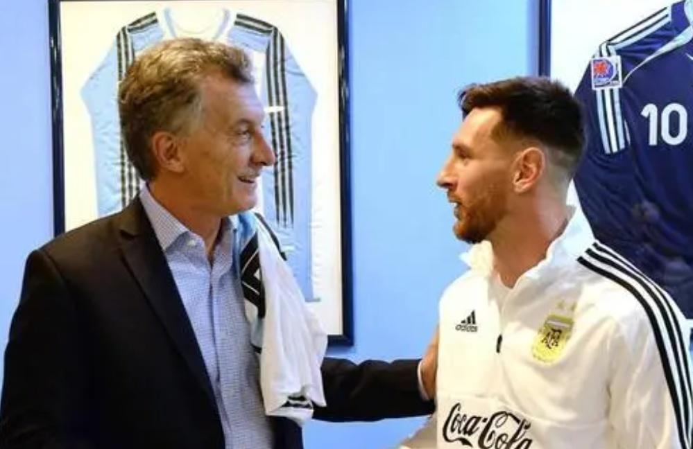 从侏儒到一代球王的传奇经历,梅西从贫民窟里走出的侏儒症