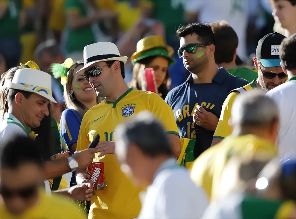 花掉2200亿刀的世界杯,卡塔尔世界杯钱花到哪了