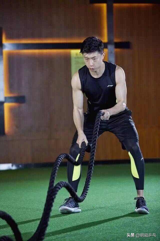 世乒赛直播：中日世界冠军大赛，梁靖崑4-1横扫日本世界冠军！