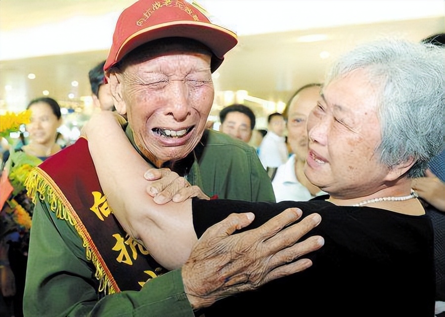 1986年华莱士问：台湾有何必要同大陆统一？*小平邓**的回答震耳欲聋