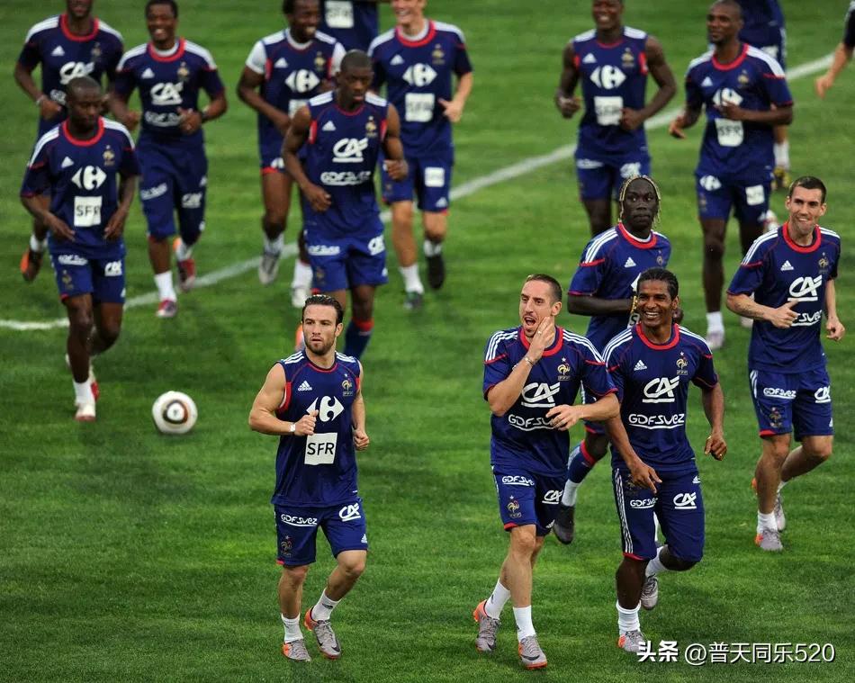 剖析世界足坛最伟大非洲裔球员萨内马内本是同根生相煎何太急