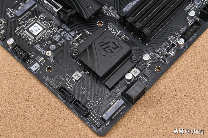 拆解华擎b760m,华擎b760m配合显卡