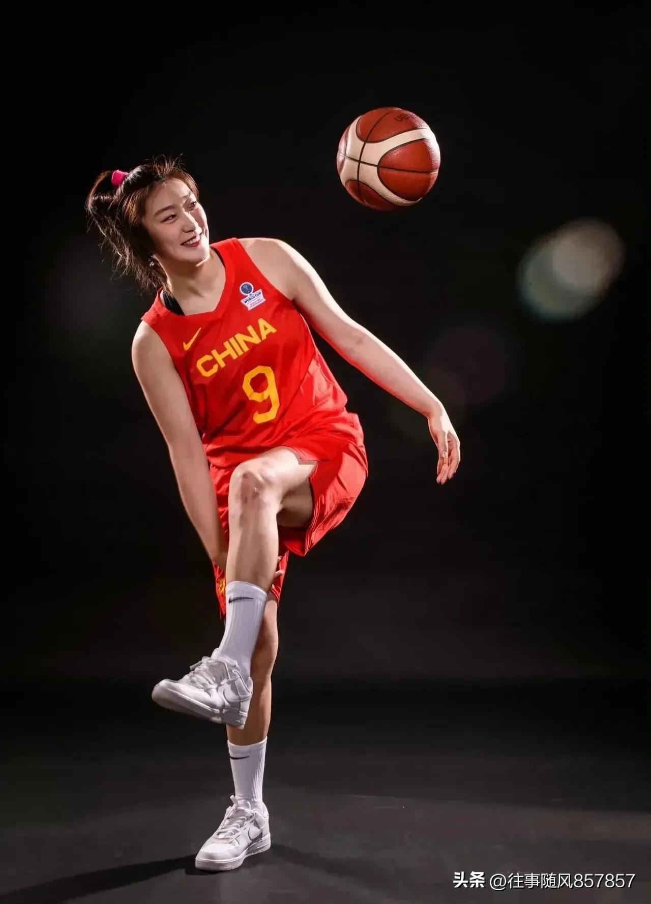 李梦是不是现役女篮第一人,李梦当年19岁比赛