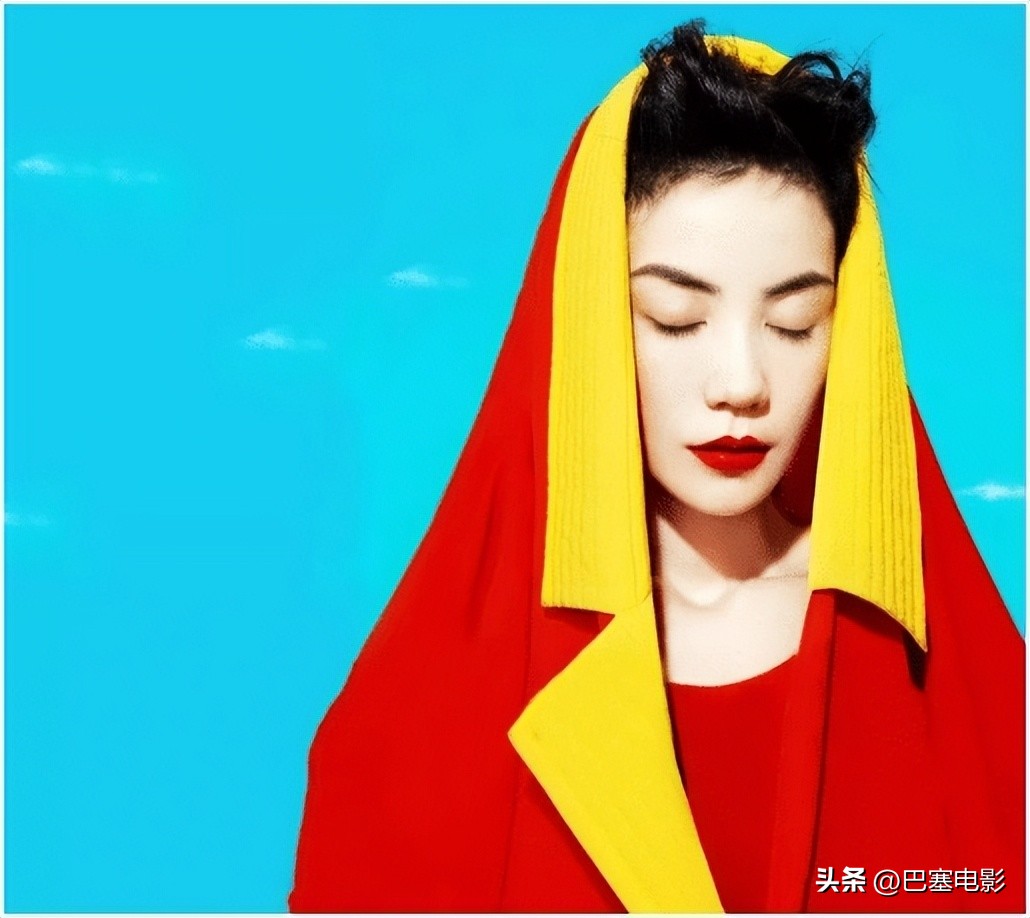 王菲谢霆锋私照好甜，再细看两人资产，财务自由身家惊人，是真行