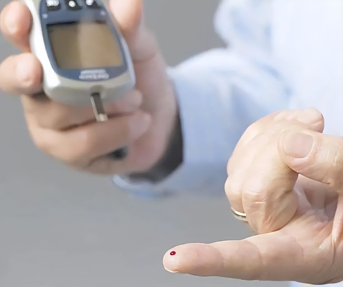 长期服用阿托伐他汀有啥危害,长期服用阿托伐他汀有何危害