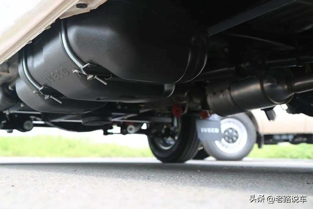 依维柯全新得意v40速比,南京依维柯得意v40加长版轻客