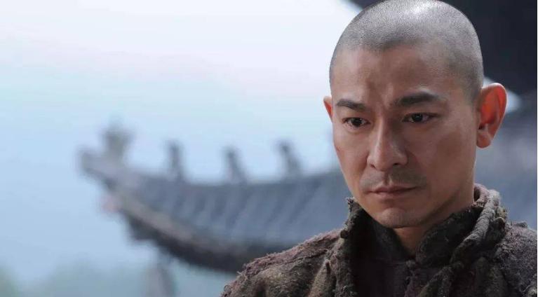 刘德华陪妻子回老家过年,刘德华陪娇妻回马来西亚过年