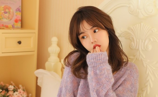 女的突然不理你了啥意思,女生突然不理你了怎么才能不尴尬